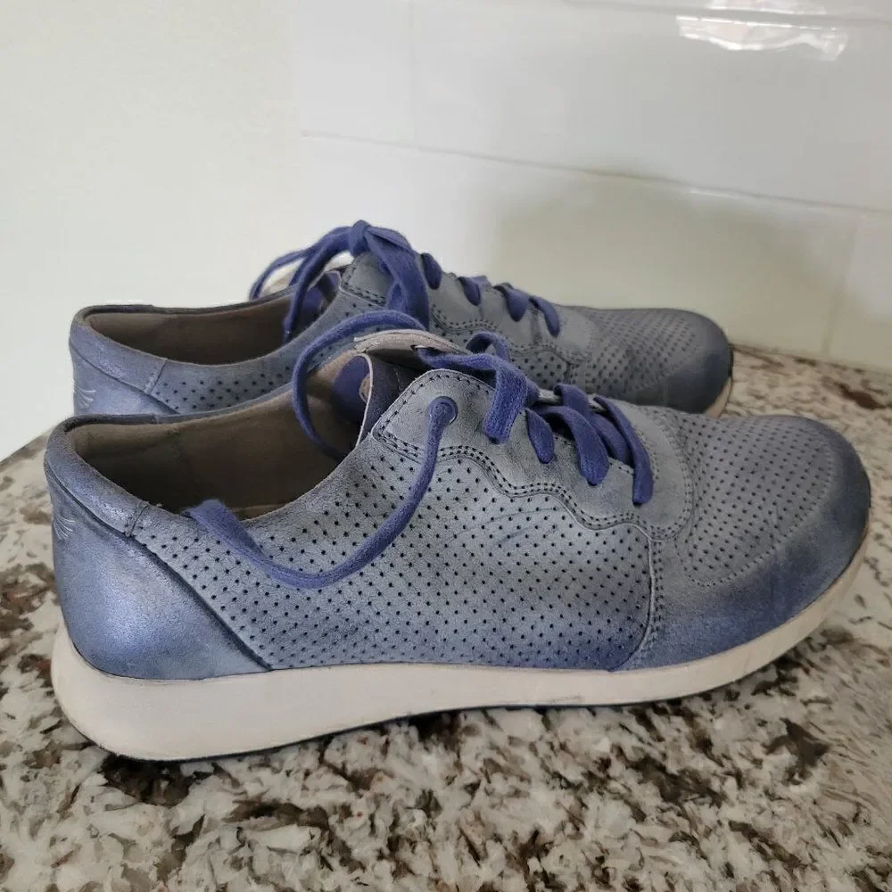 Dansko Leather  Sneakers size 38‎